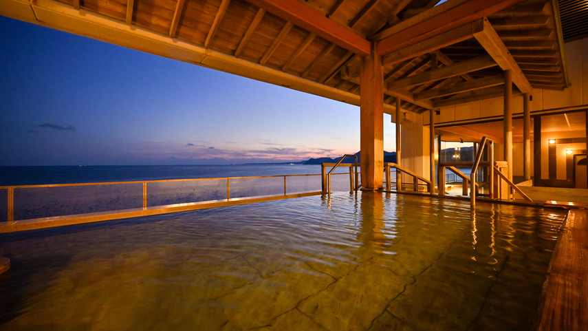 【姉妹館-湯苑本館大浴場】打たせ湯や寝ころび湯など「無料」で姉妹館の最大16の湯めぐりもご利用可能！