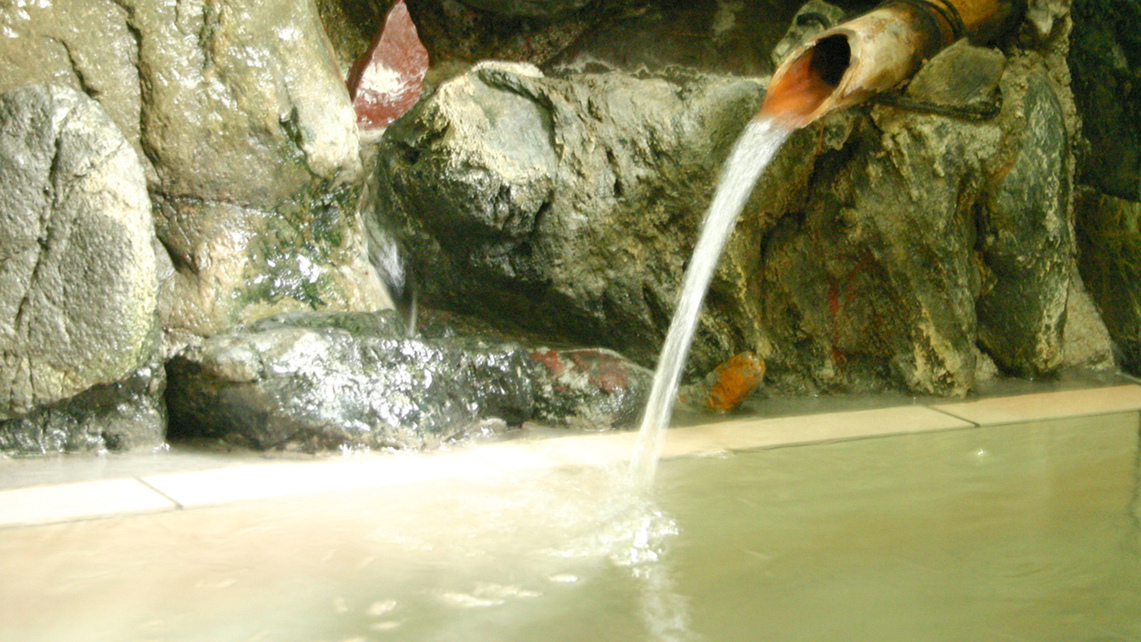 浸かればすぐにわかる、肌に染み込むような湯触りが魅力の梅ヶ島温泉