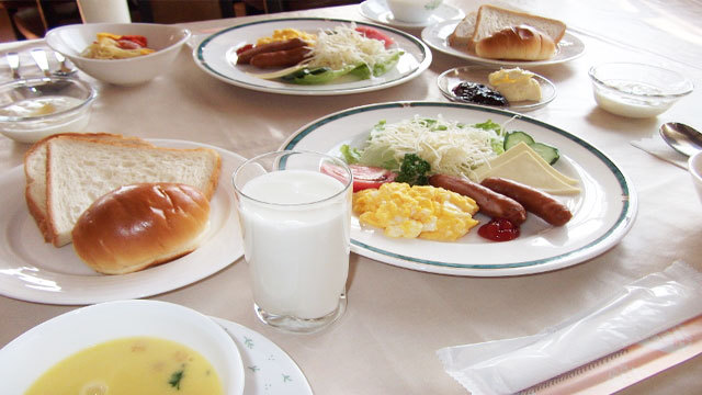 朝食一例洋食・和食の日替わりメニューをご用意いたします。