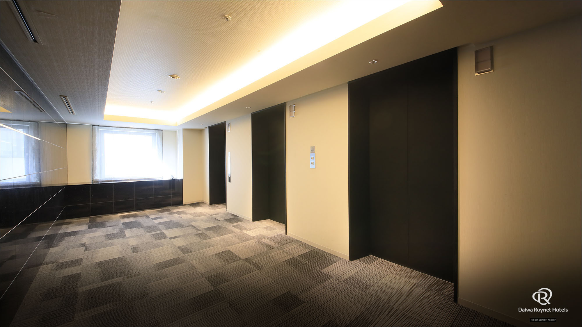 客室フロア(エレベーターホール)