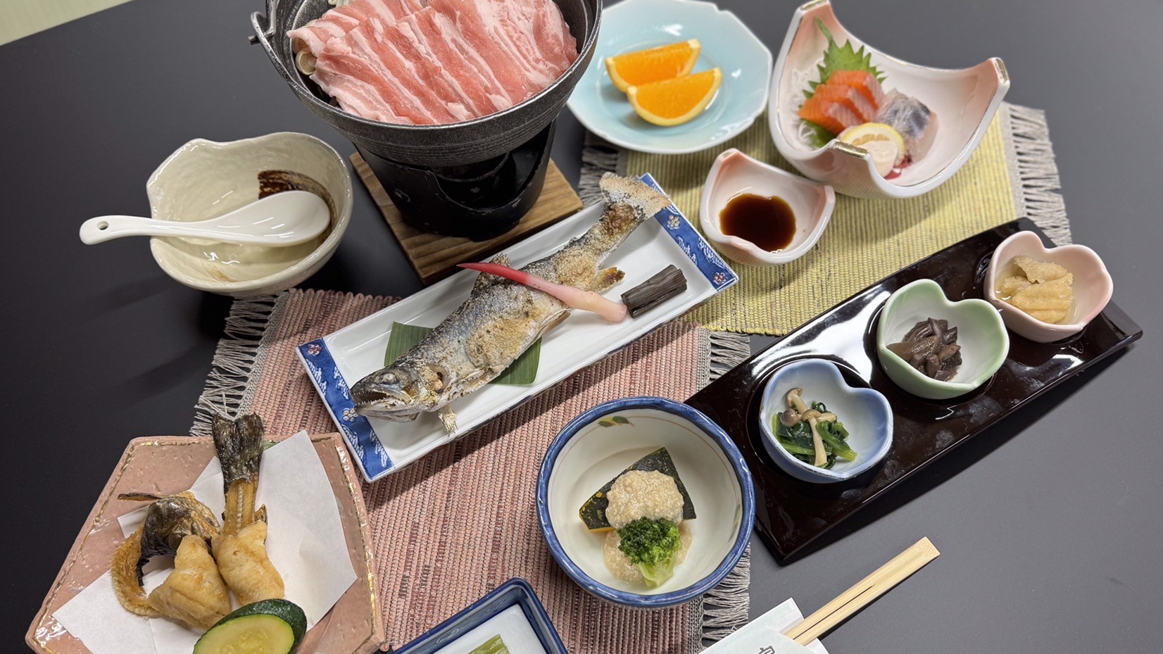 高田大岳膳：岩魚唐揚げバージョン（小鉢３種）（夕食）