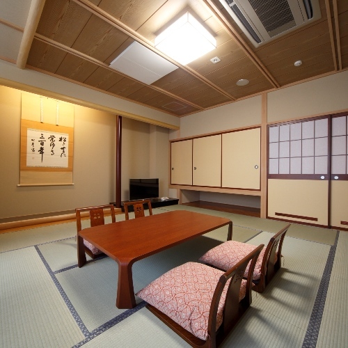 Iwamuro Onsen Menmentei Wataya Ideally located in the Niigata Central area, Menmentei Wataya promises a relaxing and wonderful visit. Offering a variety of facilities and services, the property provides all you need for a good nigh