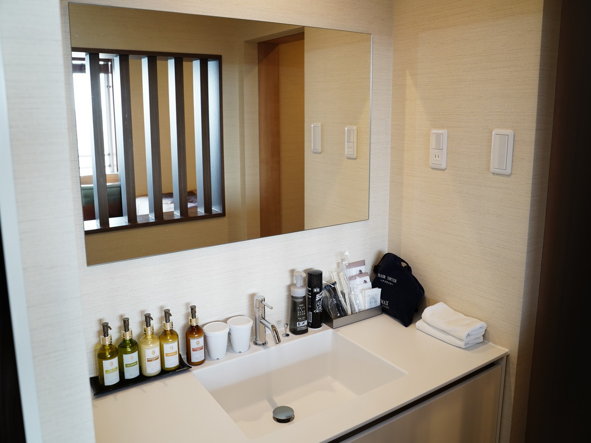 和モダンスーペリア和洋室