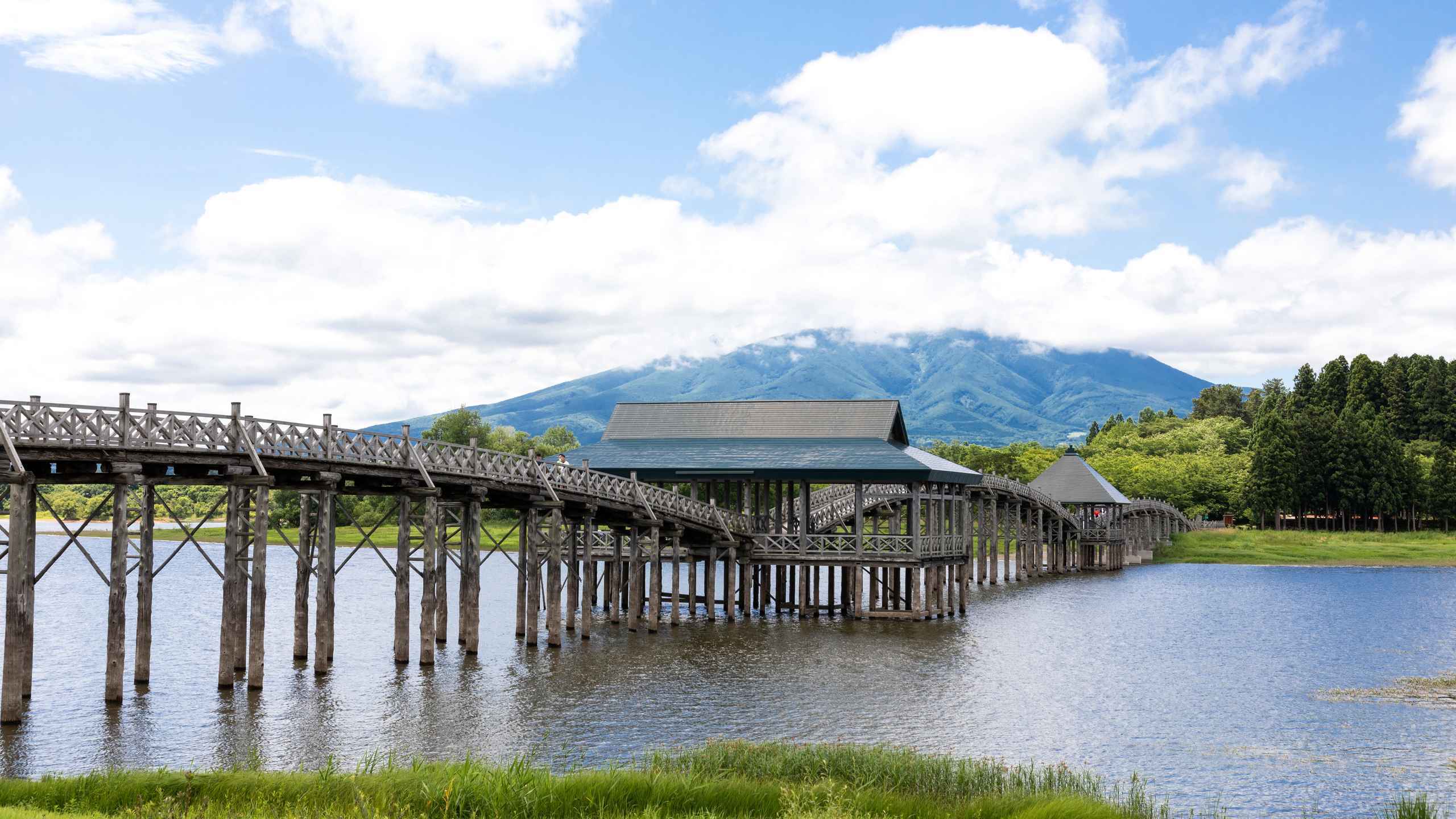 鶴の舞橋