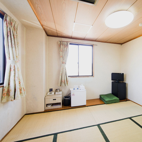 【和室6畳一例】畳のお部屋でゆっくりお寛ぎいただけます