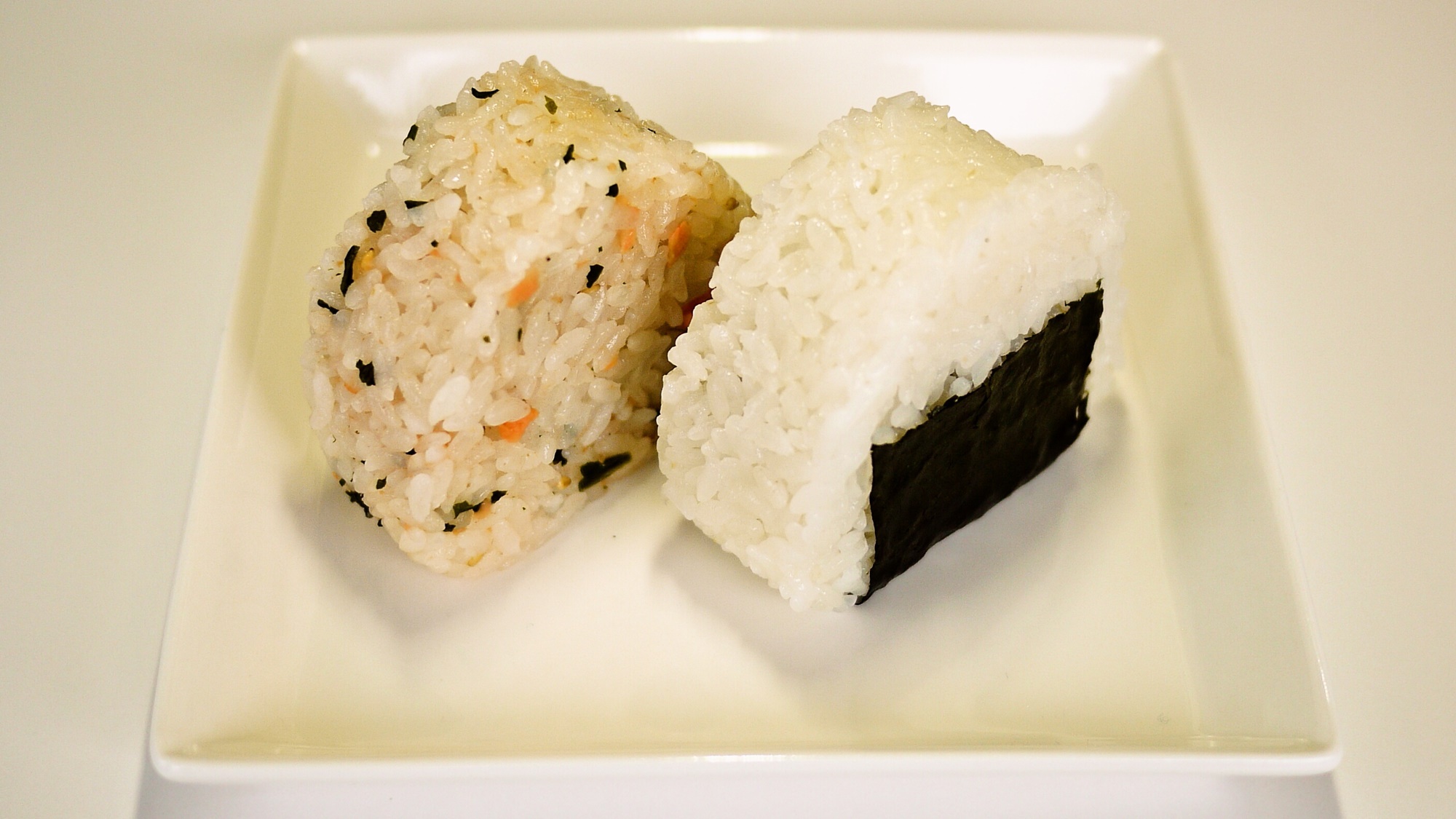 *【朝食一例】米どころ地元登米市産のお米を使ったおにぎり。