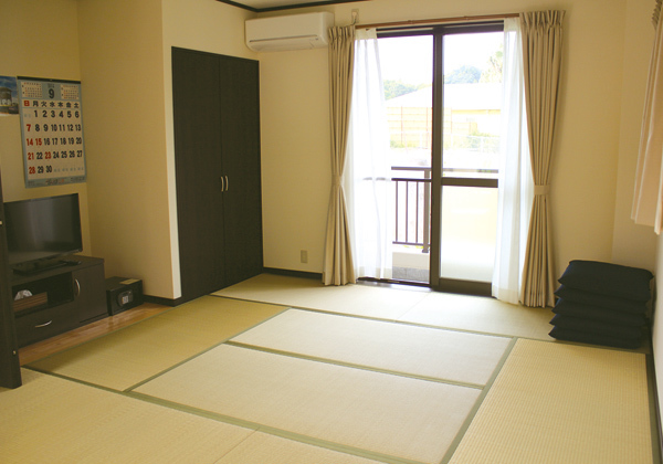 Hoyo Center Satsuma Meijimura Interior 1