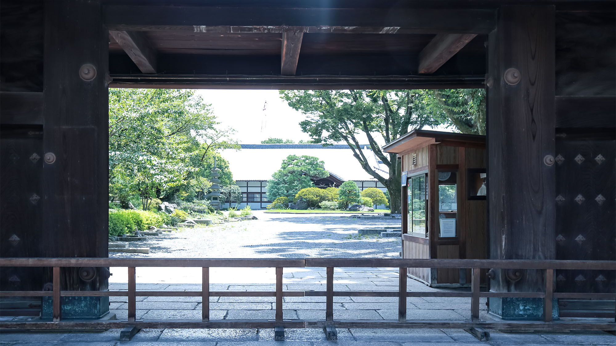 ・【周辺景観】近くに東本願寺がございます。