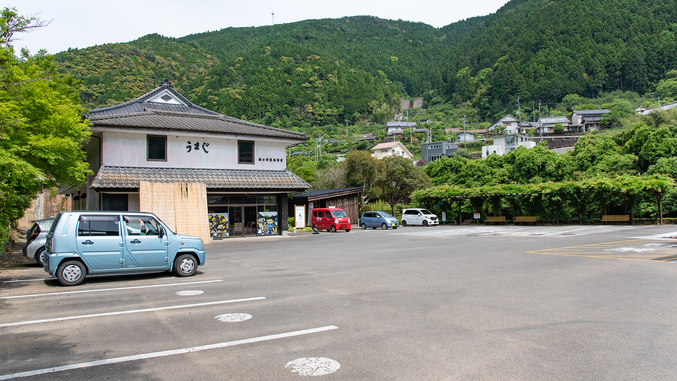 *【駐車場】無料で３０台利用が可能です！※予約不要