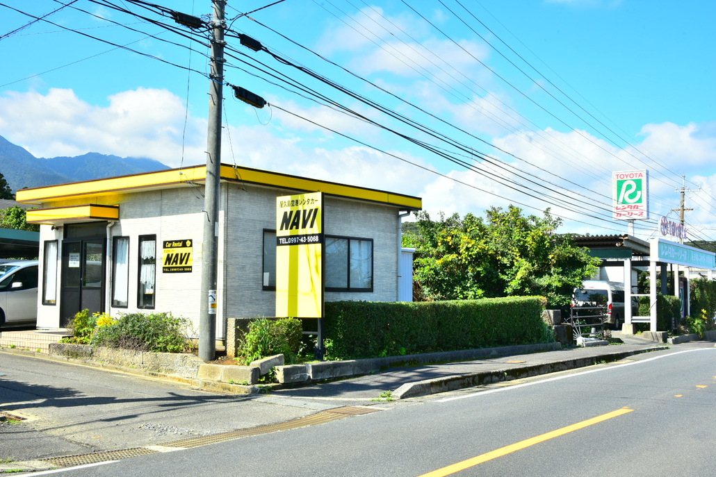 レンタカーショップ（ホテル向い）
