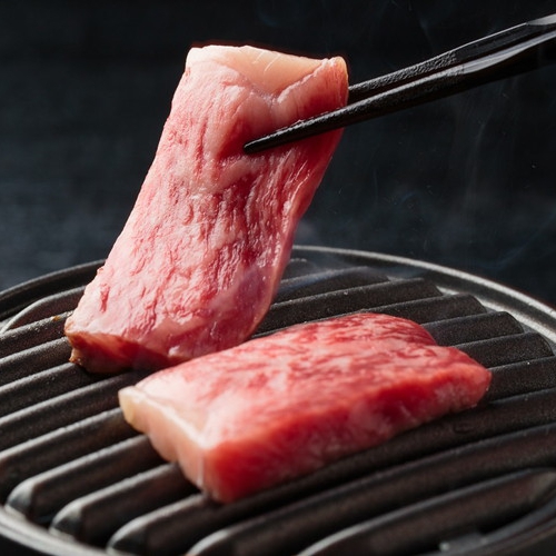 壱岐牛の肉質はきれいな霜降りでとても柔らかく、上品で口当たりの良い最高級の逸品です。