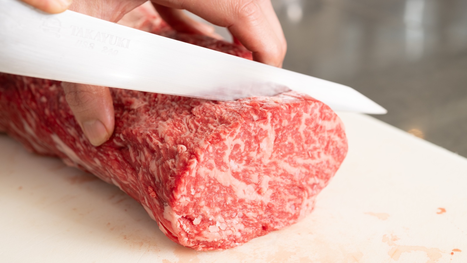 上質なお肉を経験豊富なシェフが絶品フレンチへと仕上げます。