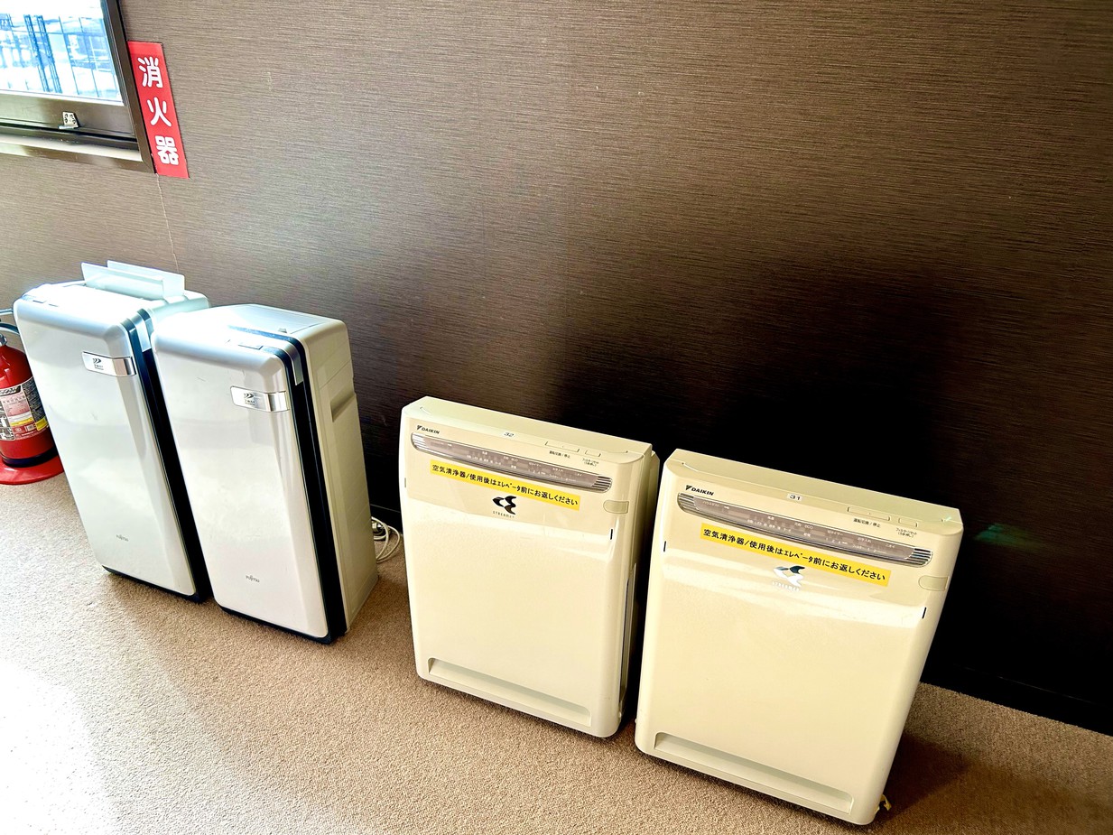 加湿器を各階にご準備しています。