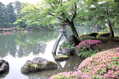 【金沢兼六園】日本三大庭園のひとつ、金沢の兼六園。