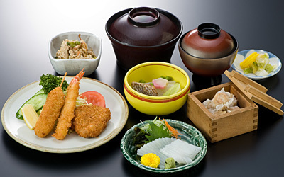 例） 日替わり御膳 （税込￥1500）