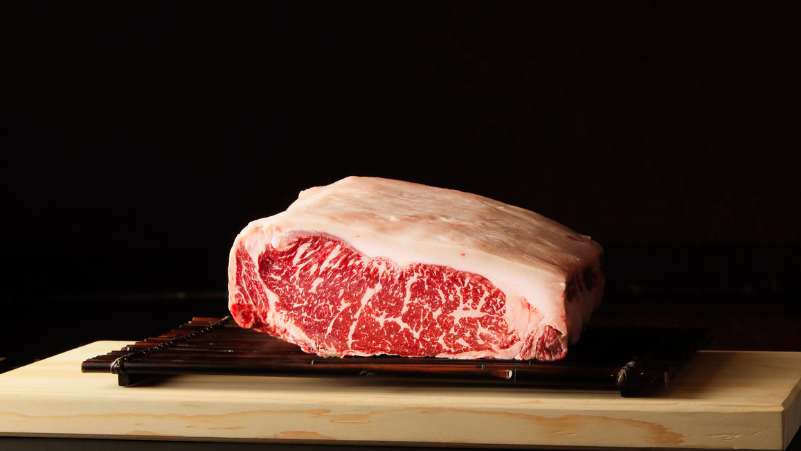 肉尽くし会席／静岡県産の牛肉を贅沢に食べ比べ。