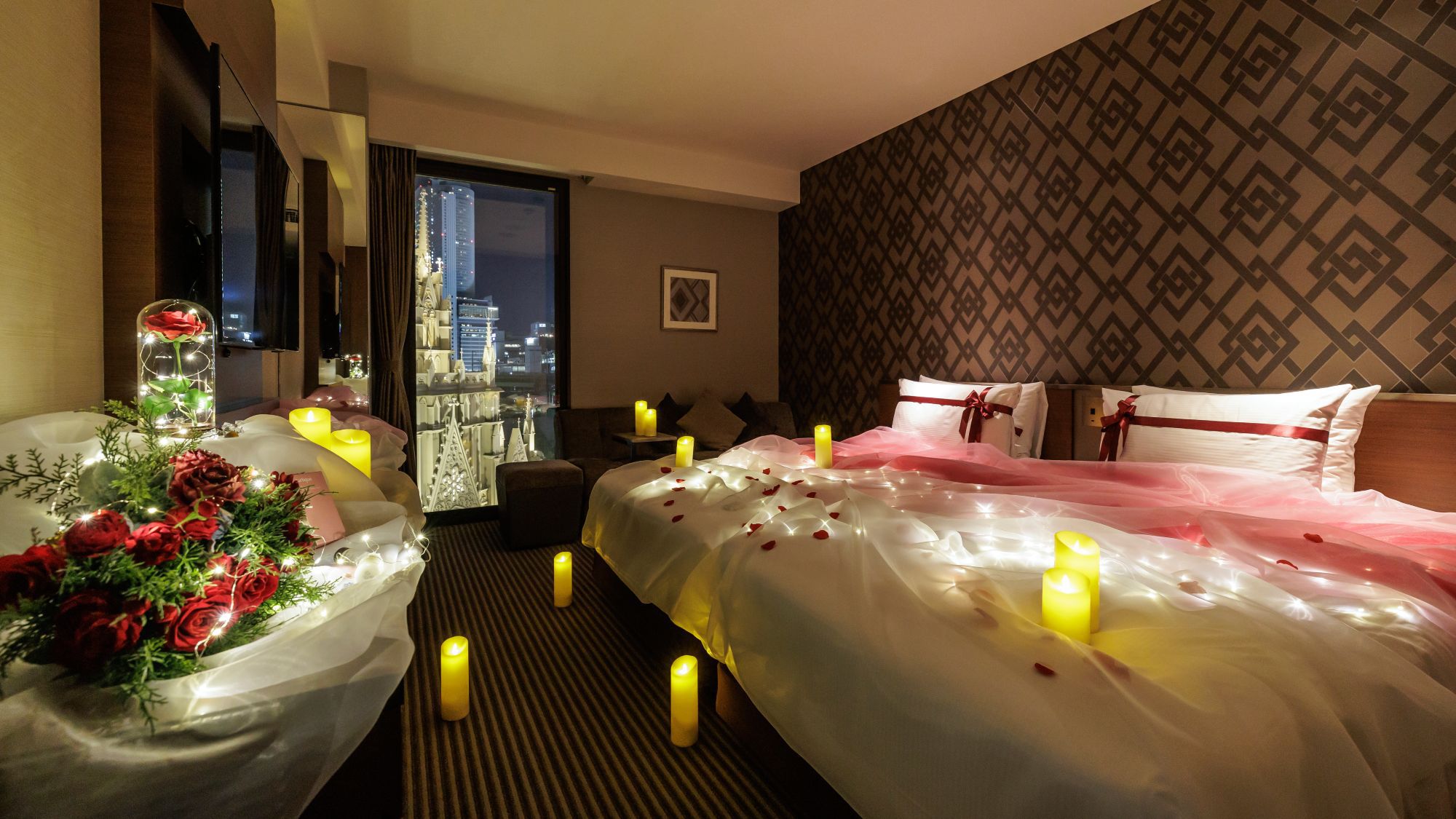 ◆1日1室限定◆ 大聖堂ビュー確約 Red Rose Room〜ジュリーク エクスペリエンスキット付