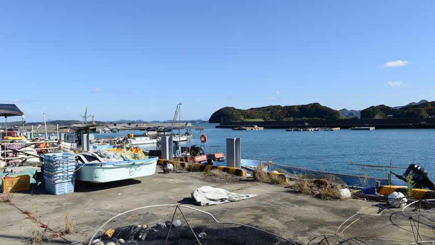 *【大浦港】当宿目の前に広がる海を眺めながらのんびりとお過ごしください。