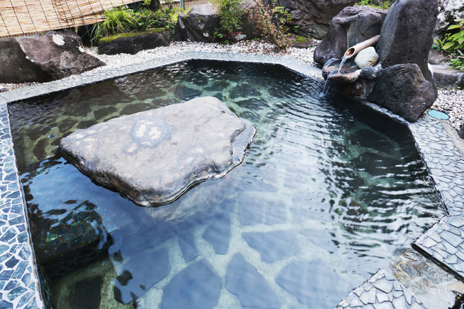 月見の湯露天風呂