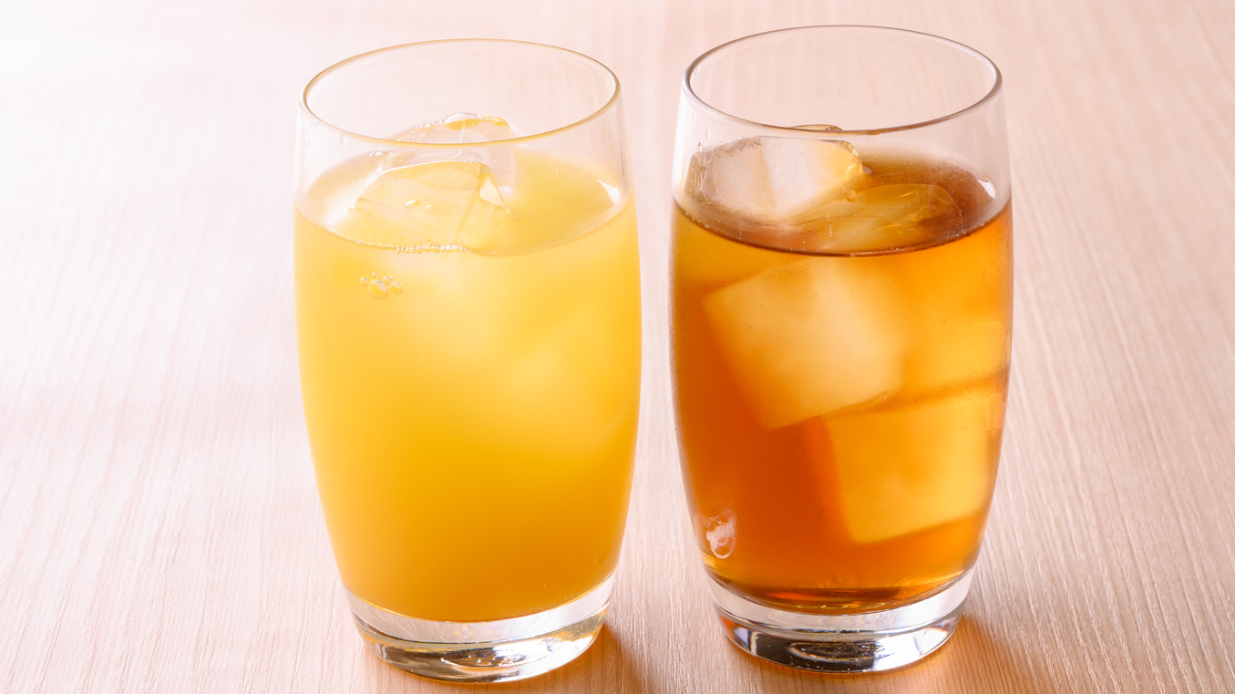 【朝食】オレンジジュース・ウーロン茶