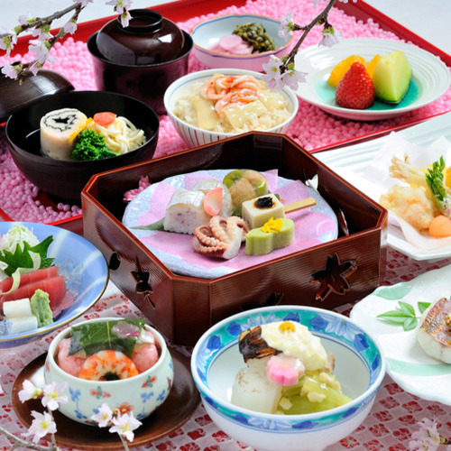 *日本料理“;四季”;/厳選素材で食の時間を華やかに彩ります！