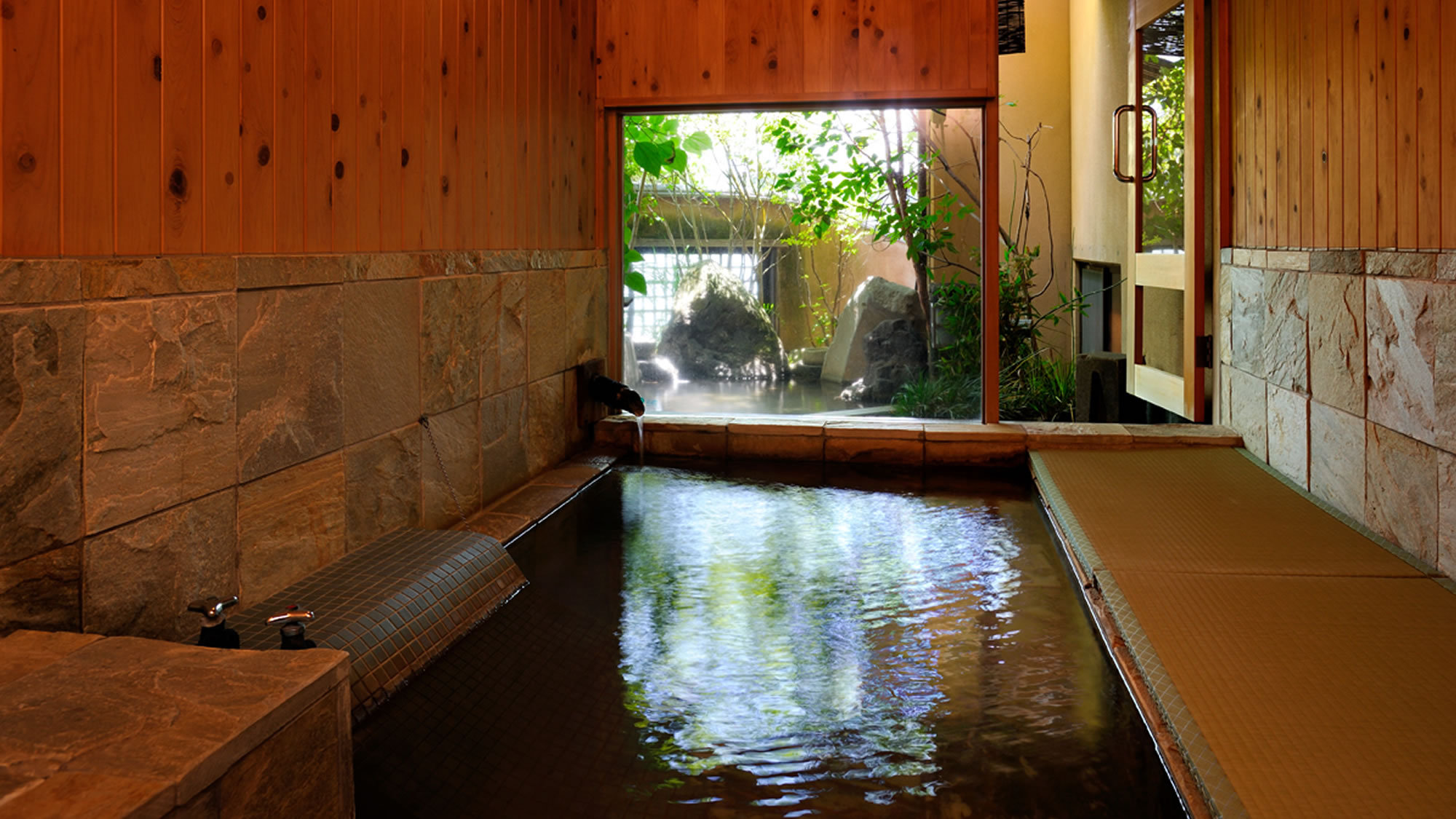 土筆の内湯