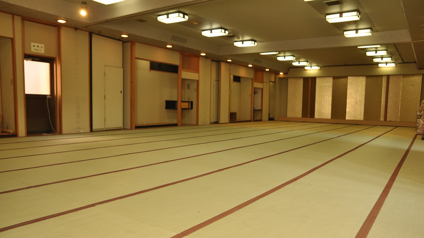 *【大広間／仙荘飯店】音響設備も完備！最大120畳の大宴会場にもなります