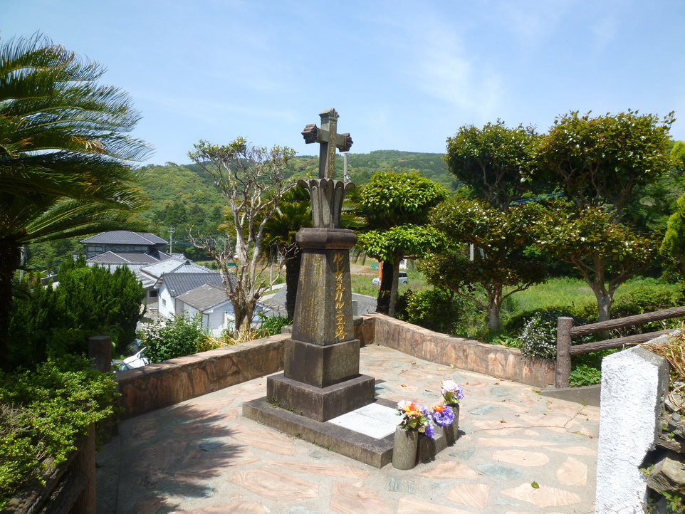 【周辺】大江天主堂とガニエル神父（フランス宣教師）の墓標