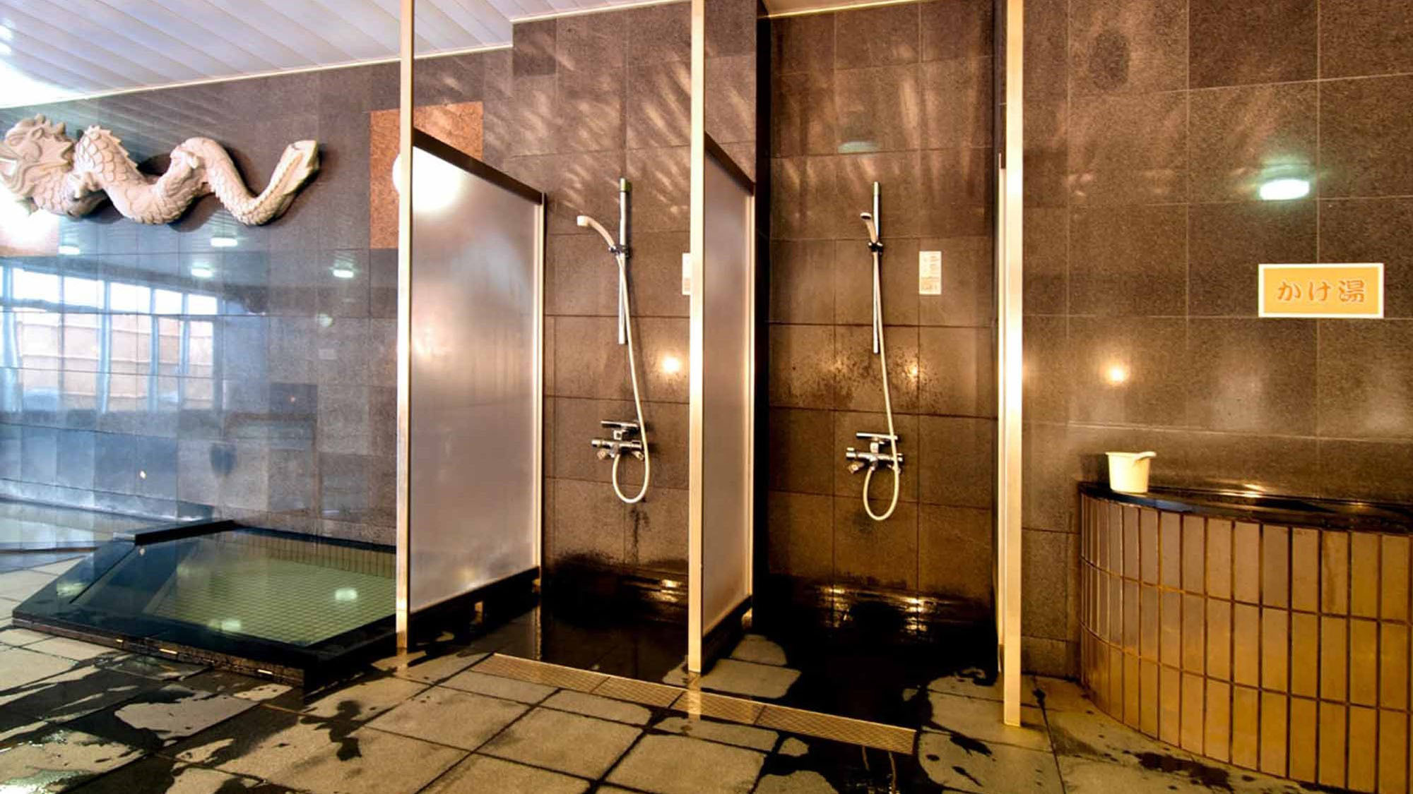 【大浴場】温泉成分に塩分が含まれておりますので、湯上りはシャワーで軽く洗い流してください。