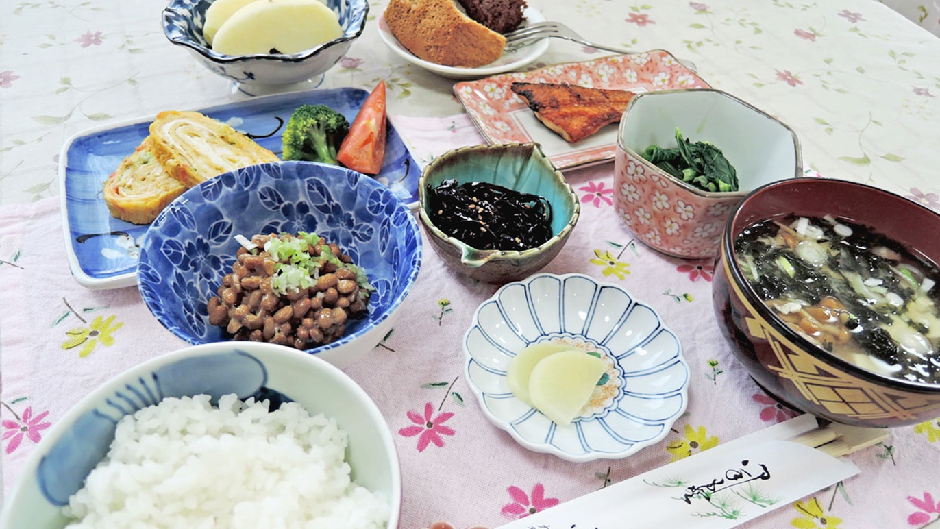 *朝食一例／和食中心のお食事で食後にモーニングコーヒーとプチデザートあり！ 