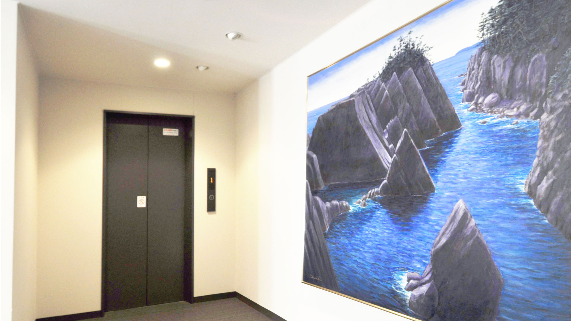 【館内】当ホテルでは絵画を各所に展示しています♪ぜひご覧ください。