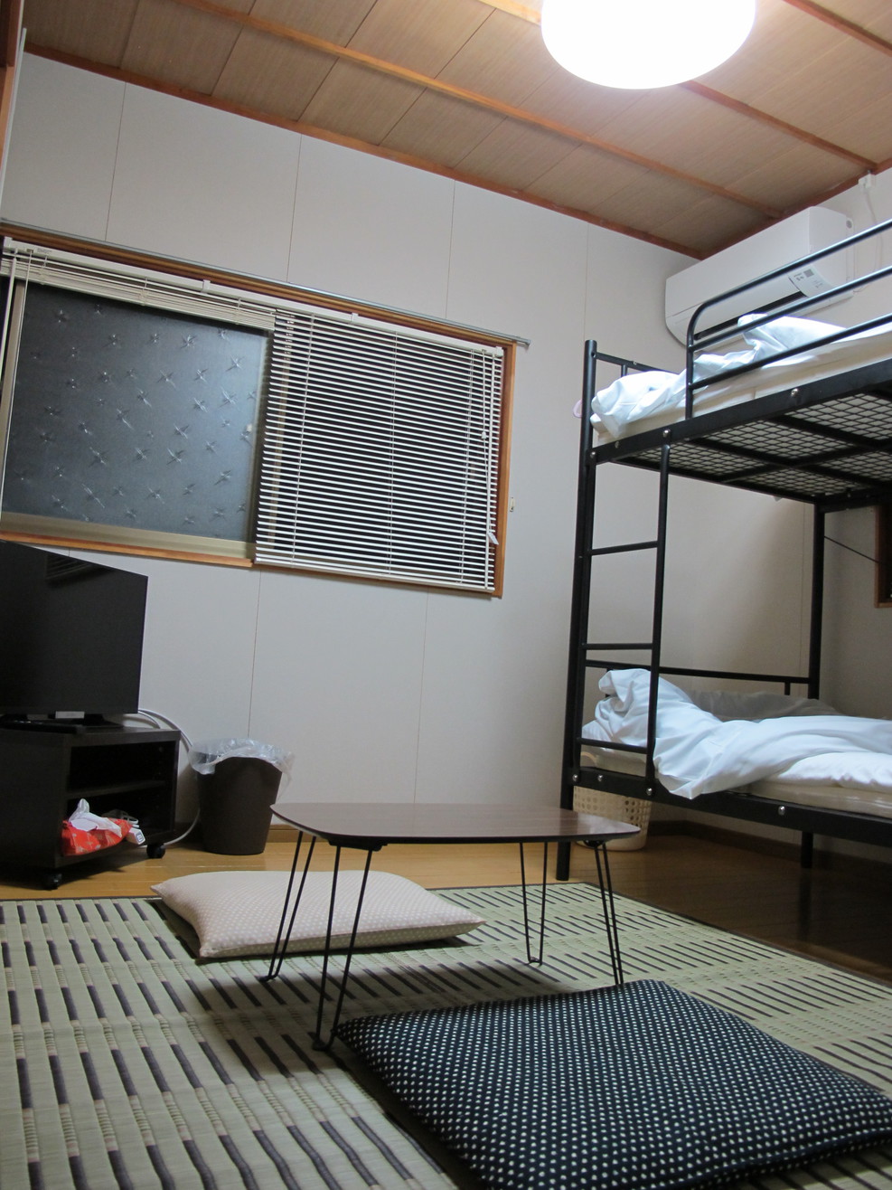 Guest House Sakuraso Set in a prime location of Okayama, Guest House Sakuraso puts everything the city has to offer just outside your doorstep. Both business travelers and tourists can enjoy the propertys facilities and 
