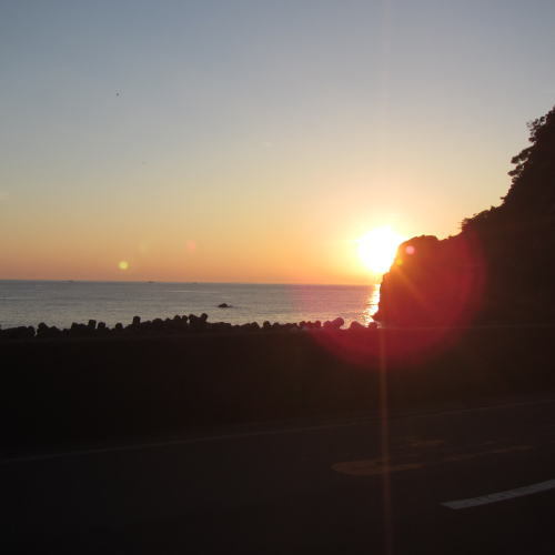 浜富前から眺めるある日の夕陽