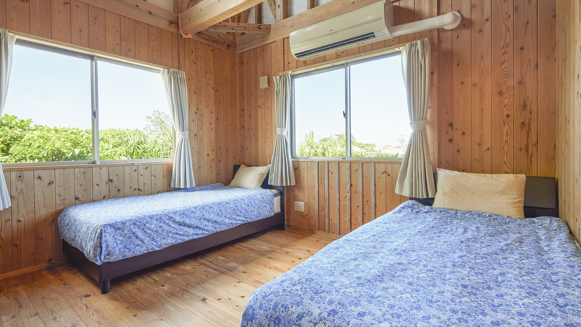 ・【ちゅうり棟】木造のナチュラルな雰囲気の寝室。ぐっすりとお休みください