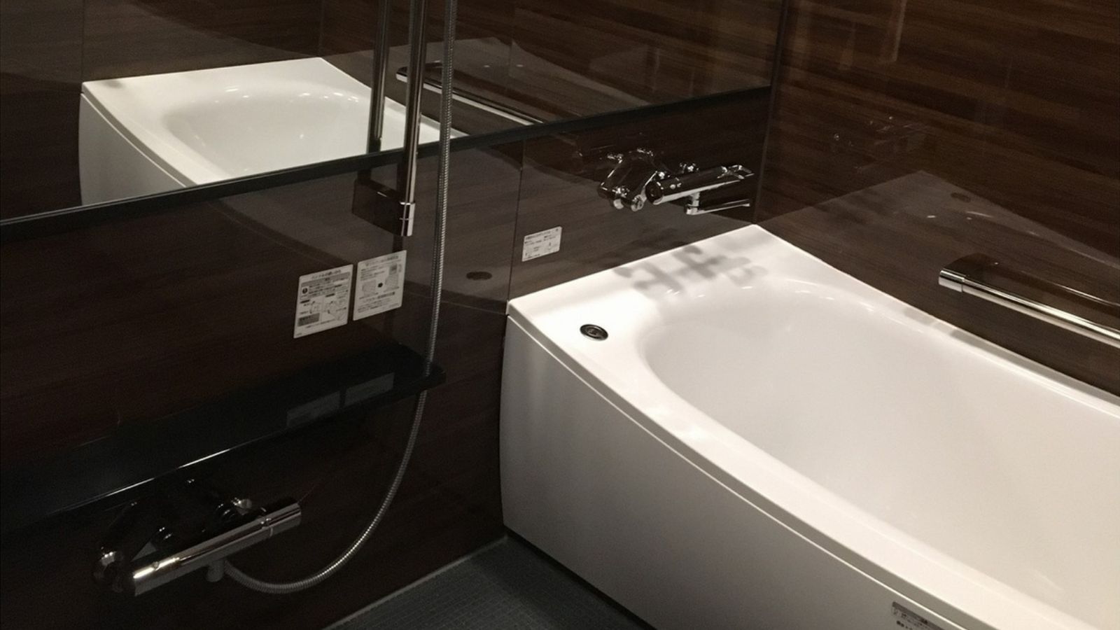 デラックスバスルーム②