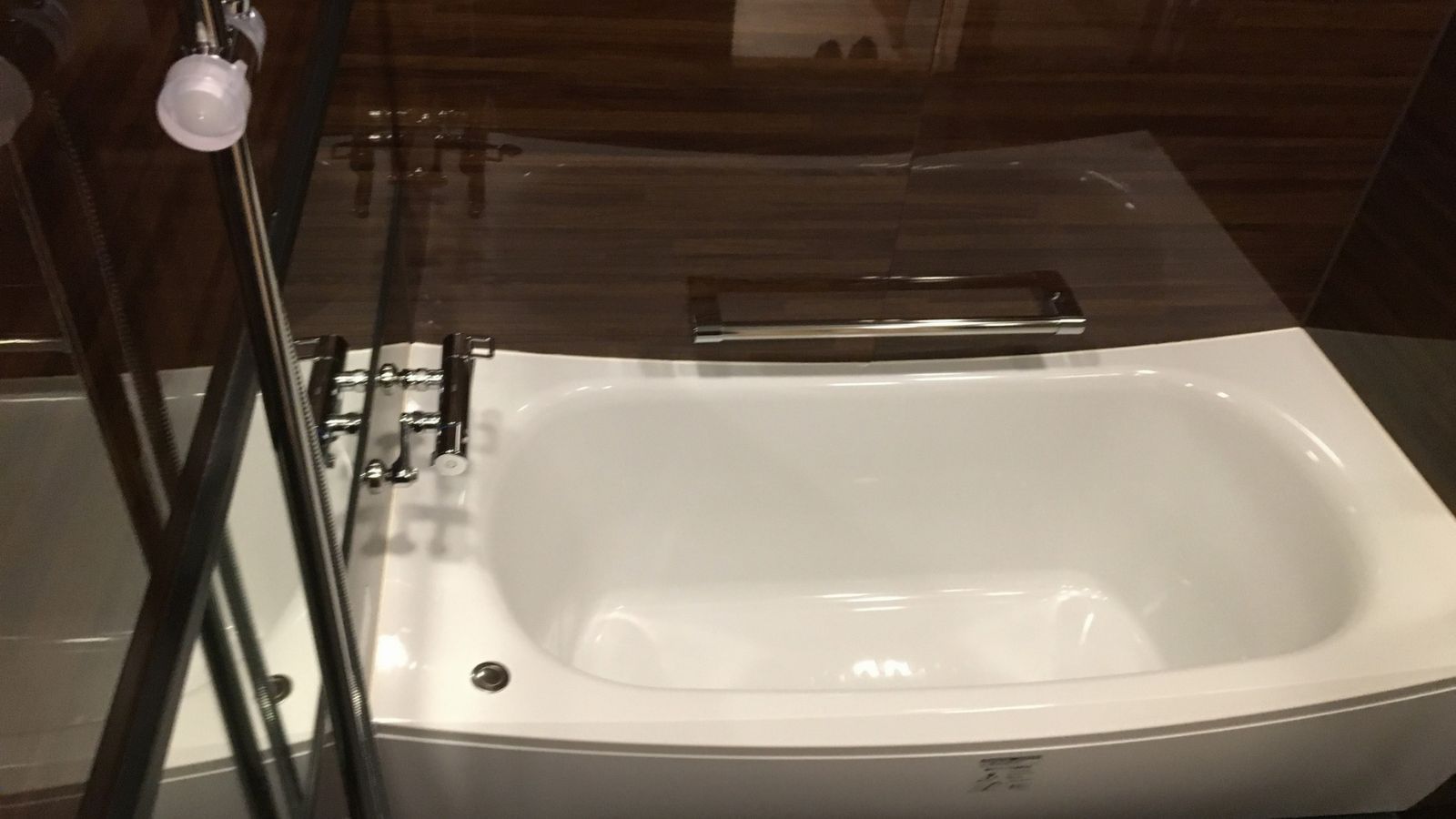 デラックスバスルーム④