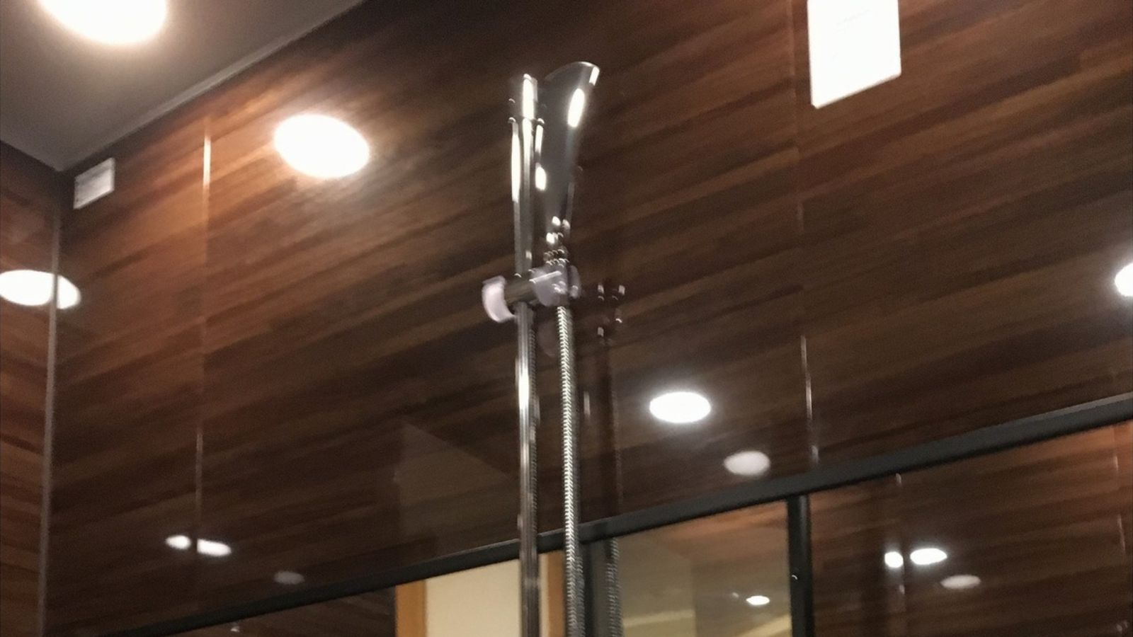 デラックスバスルーム③