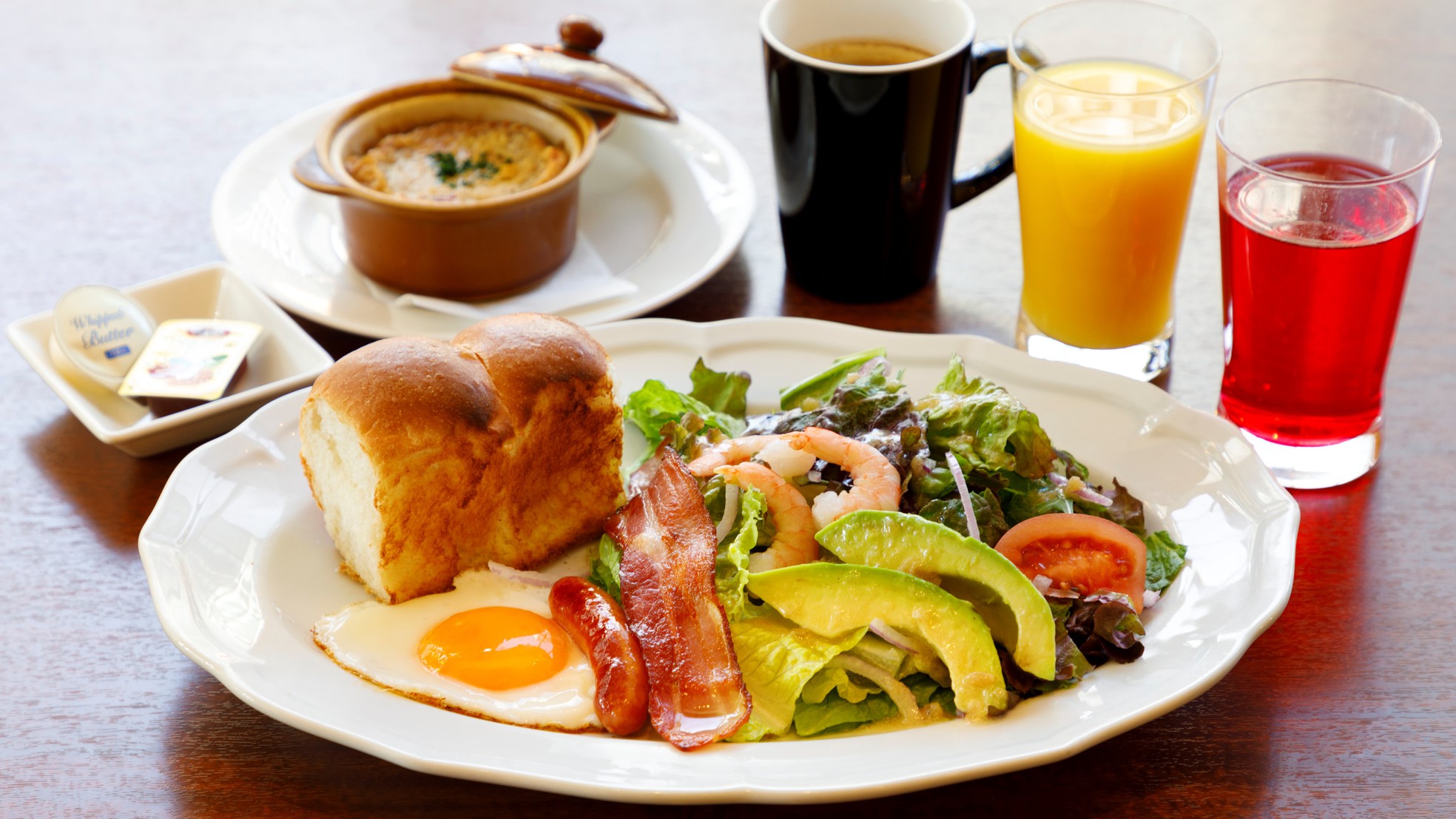 【朝食付】1Fレストラン『ロイヤルホスト』自慢の朝食付！お部屋で食べるお弁当スタイルに変更可能！