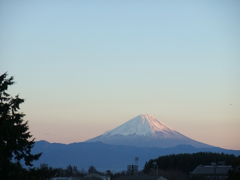 冬の夕暮れ富士山