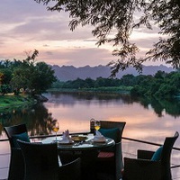 【さき楽・朝食付】30日前で特価プライス！カンチャナブリの綺麗なクウェー川沿いに位置・優雅ステイ♪