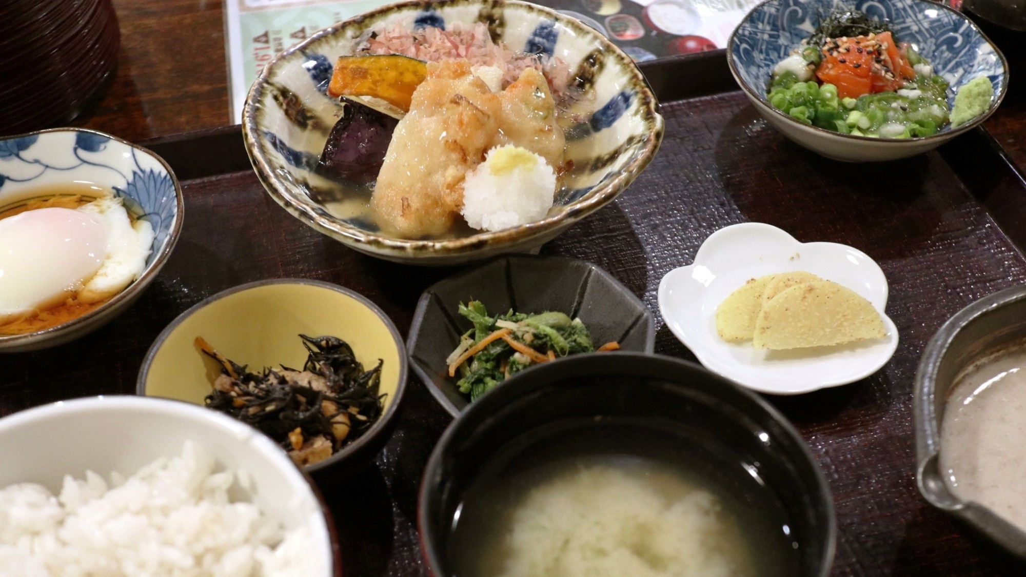 和ごはんとろろやさんの料理メニュー例