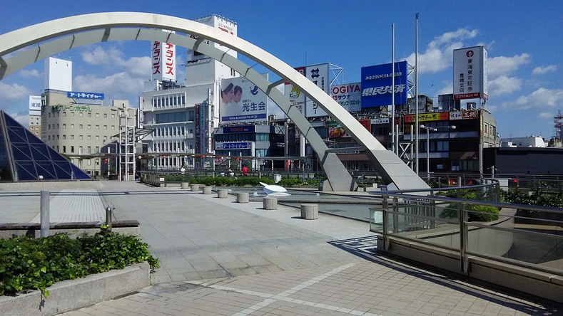豊橋駅デッキ部分