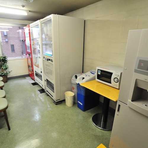 自動販売機コ−ナー