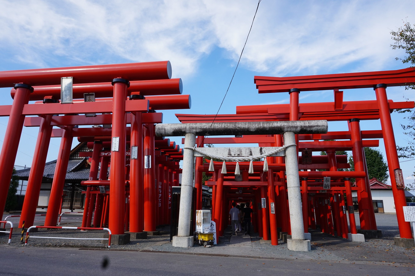 小泉稲荷神社