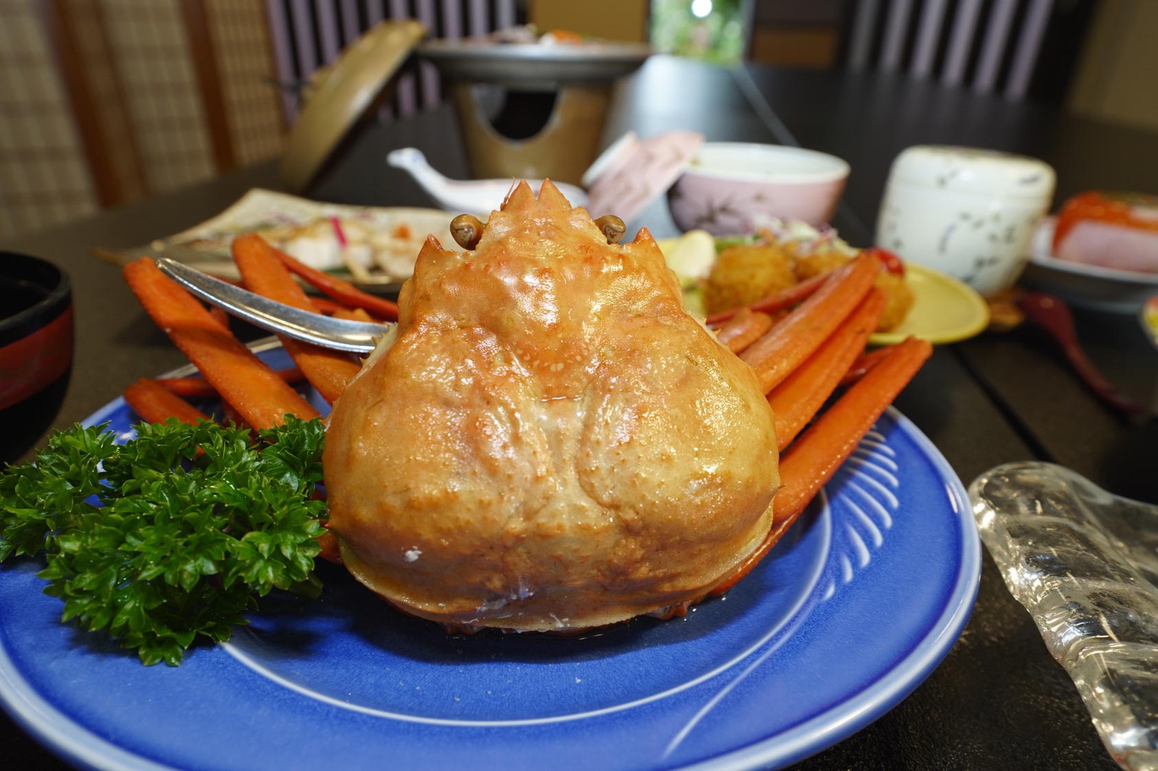 朝採れの新鮮なベニズワイガニをお食事に１杯丸々お出ししています！