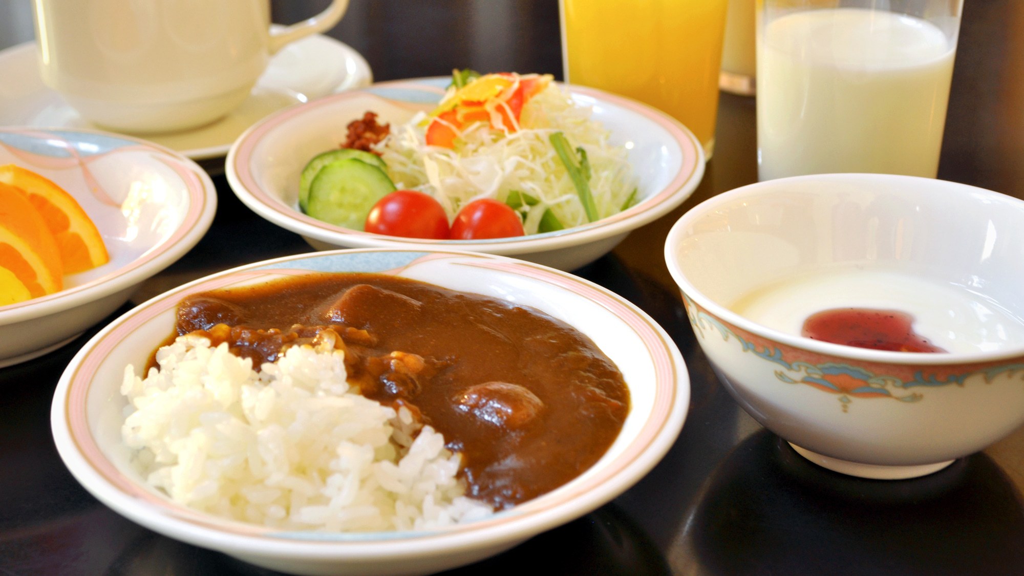 【朝食】人気の朝カレー