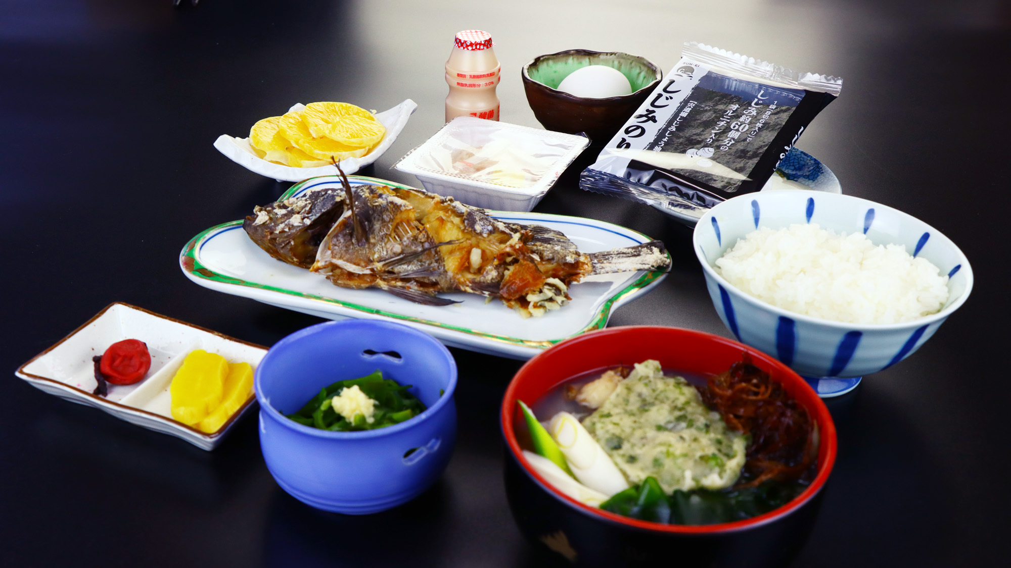 ボリューム満点！海鮮はっと汁付きの朝食