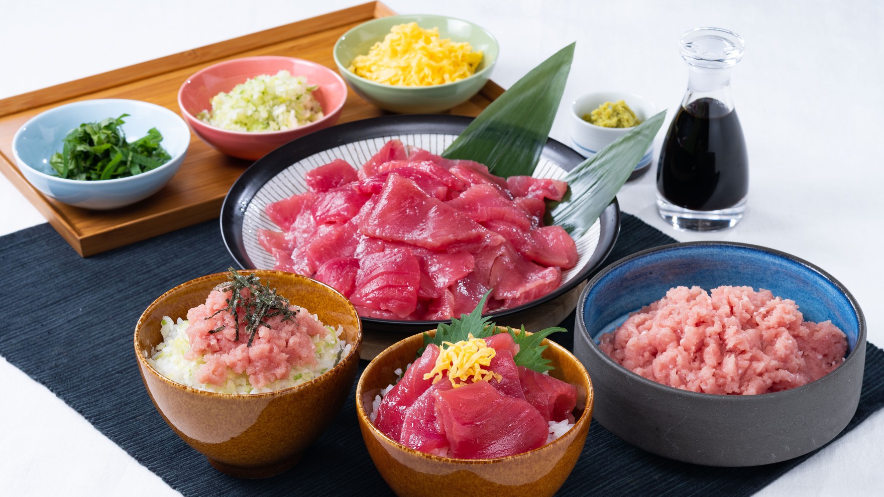 朝食：マグロ・ネギトロ食べ放題