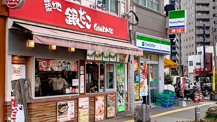 銀だこ（たこ焼き/テイクアウトのみ）：ホテルより徒歩4分