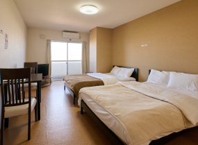 room-004